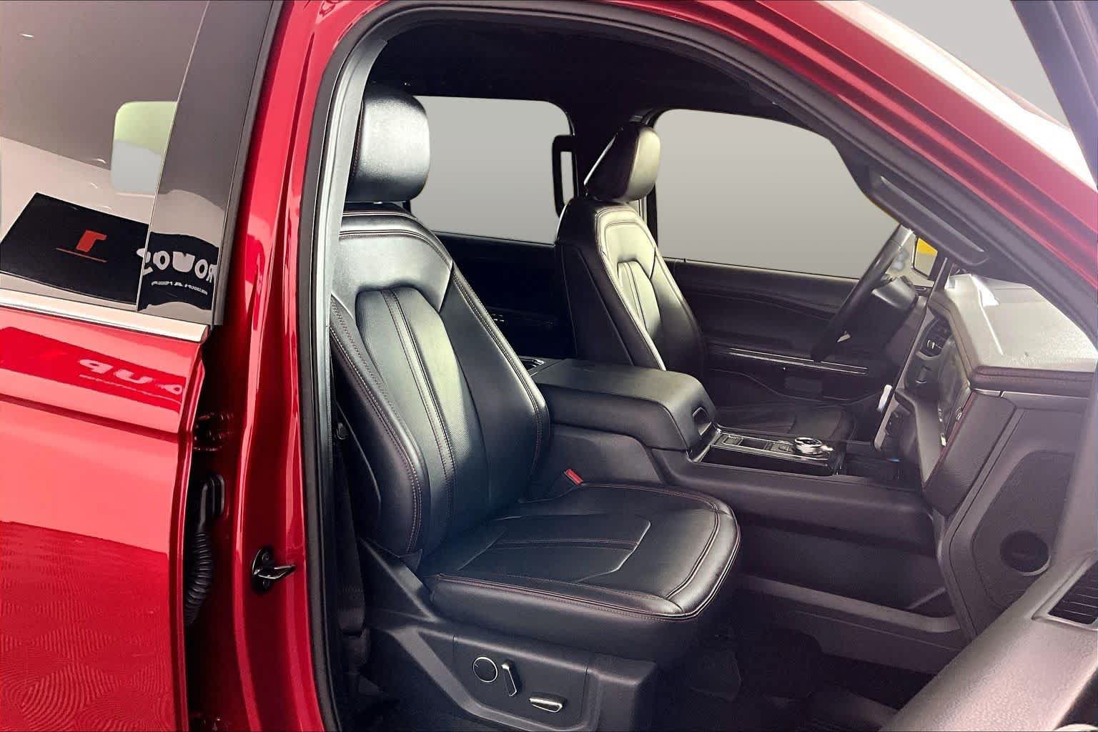 Used 2022 Ford Expedition Limited RWD image 8