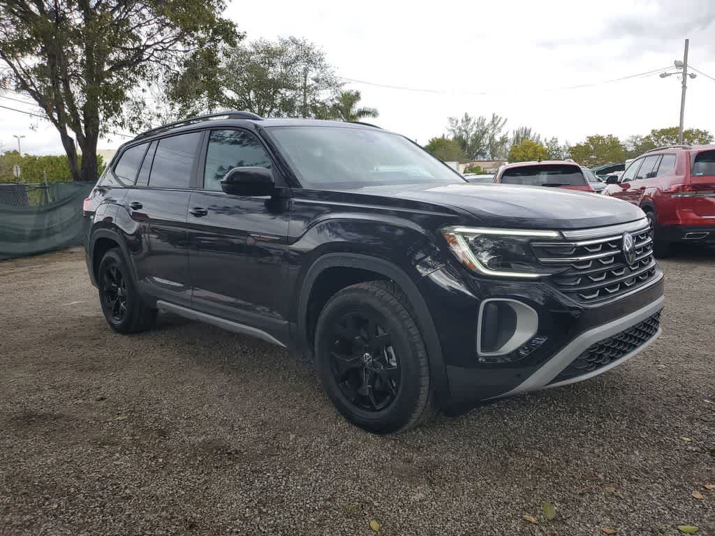 Certified 2024 Volkswagen Atlas Peak Edition SEL AWD/4WD image 11