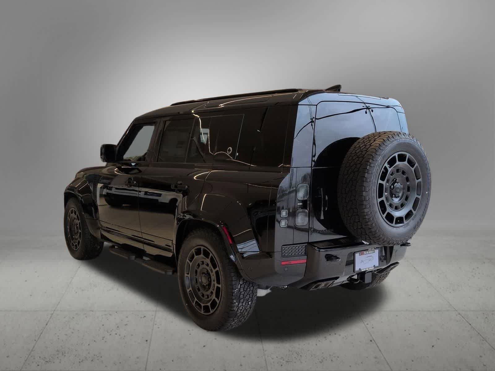 New 2026 Land Rover Defender 110 OCTA AWD/4WD image 3