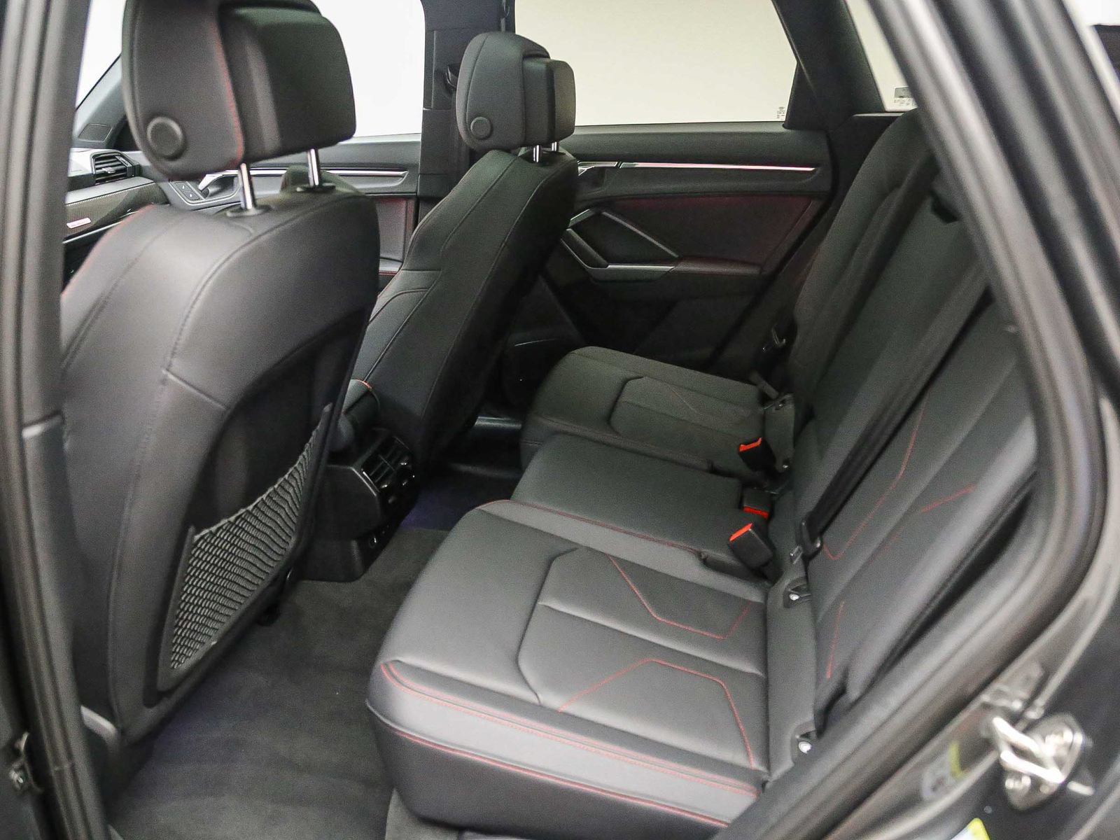 Certified 2025 Audi Q3 2.0T Premium Plus w/ Premium Plus Package AWD/4WD image 20