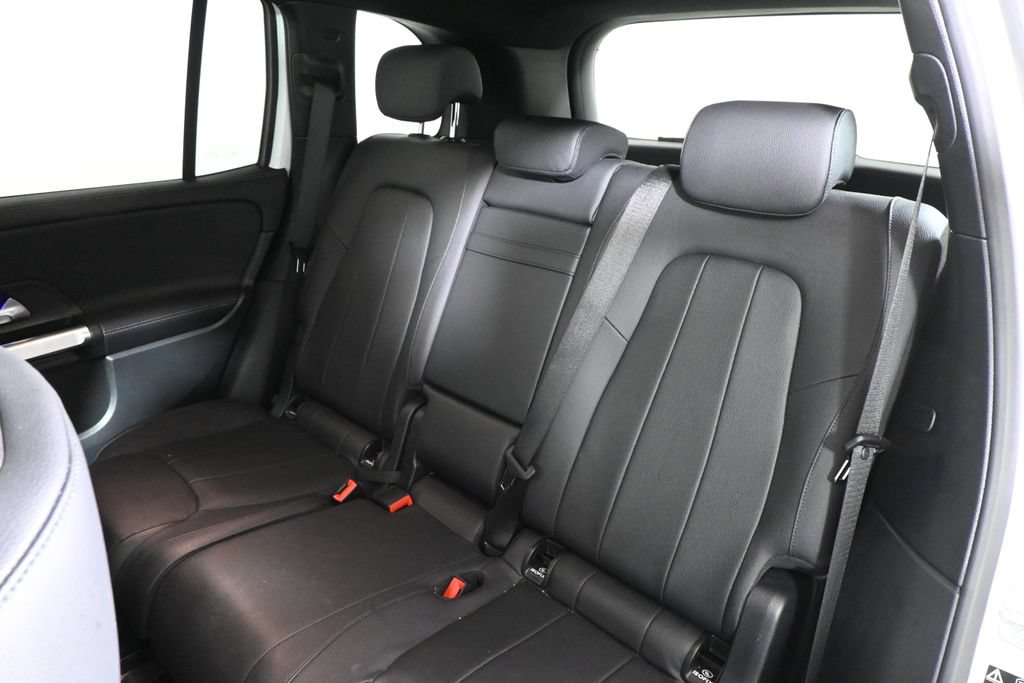 Used 2023 Mercedes-Benz GLA 250 4MATIC image 4