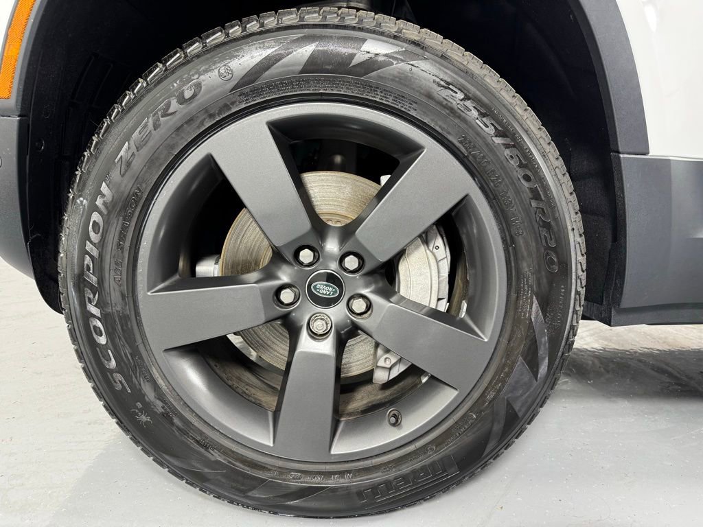 Used 2024 Land Rover Defender 130 S image 34