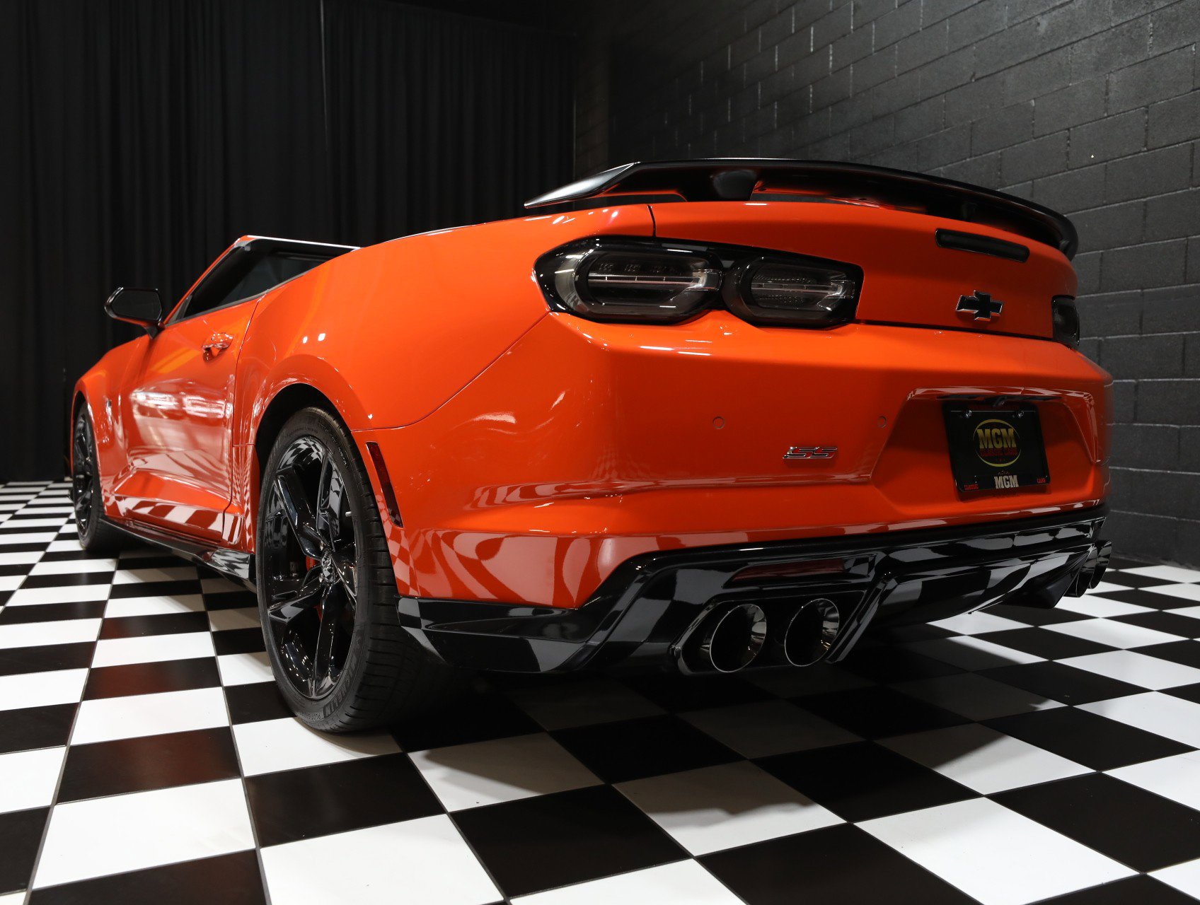 Used 2020 Chevrolet Camaro SS RWD image 34