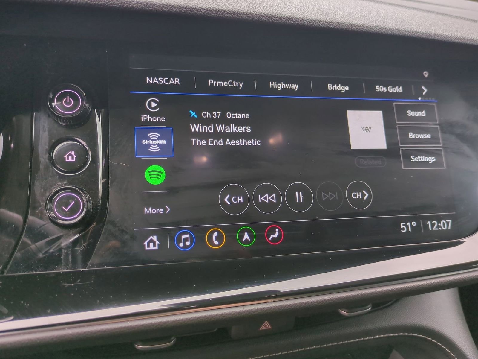 Certified 2023 Buick Envision Avenir image 13