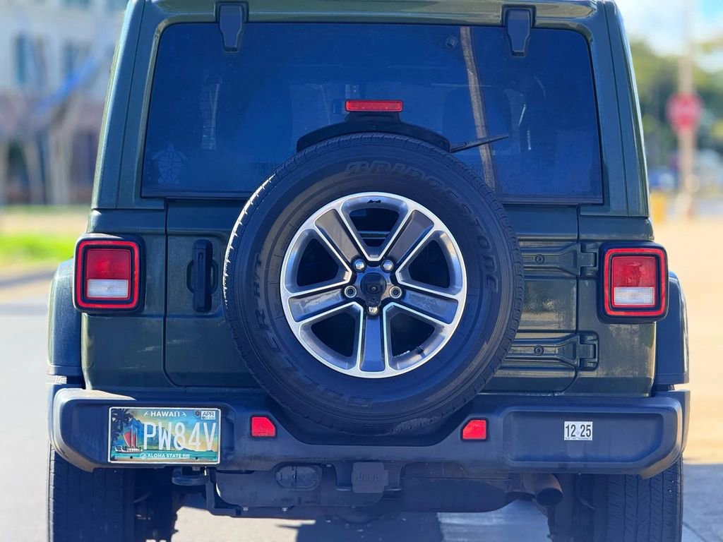 Used 2021 Jeep Wrangler Unlimited Sahara image 4