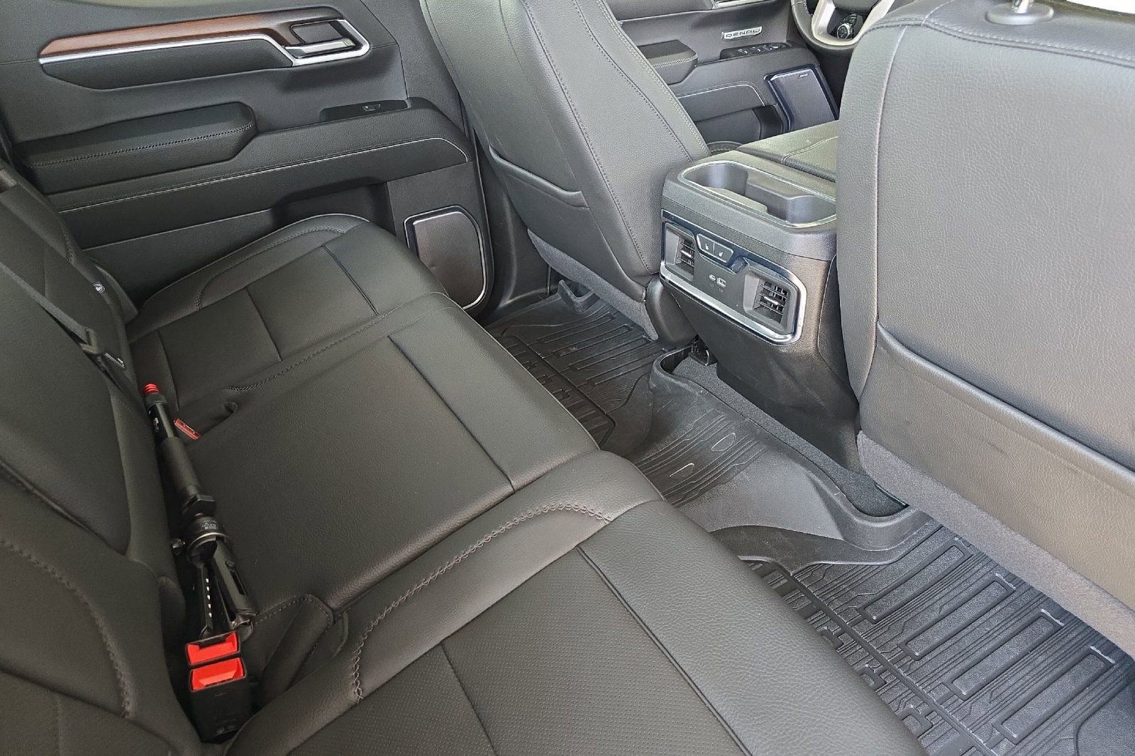 Used 2024 GMC Sierra 1500 Denali w/ Denali Reserve Package image 16