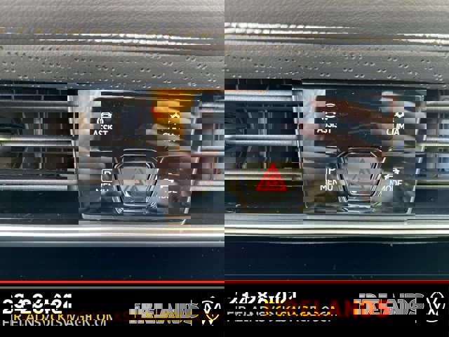 New 2026 Volkswagen Atlas Cross Sport SEL Premium R-Line image 38