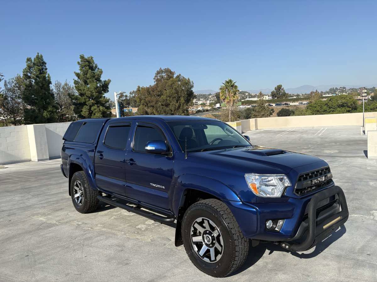 Used 2015 Toyota Tacoma 4x4 Double Cab w/ TRD Sport Package image 41