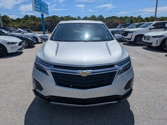 Used 2022 Chevrolet Equinox LT image 2