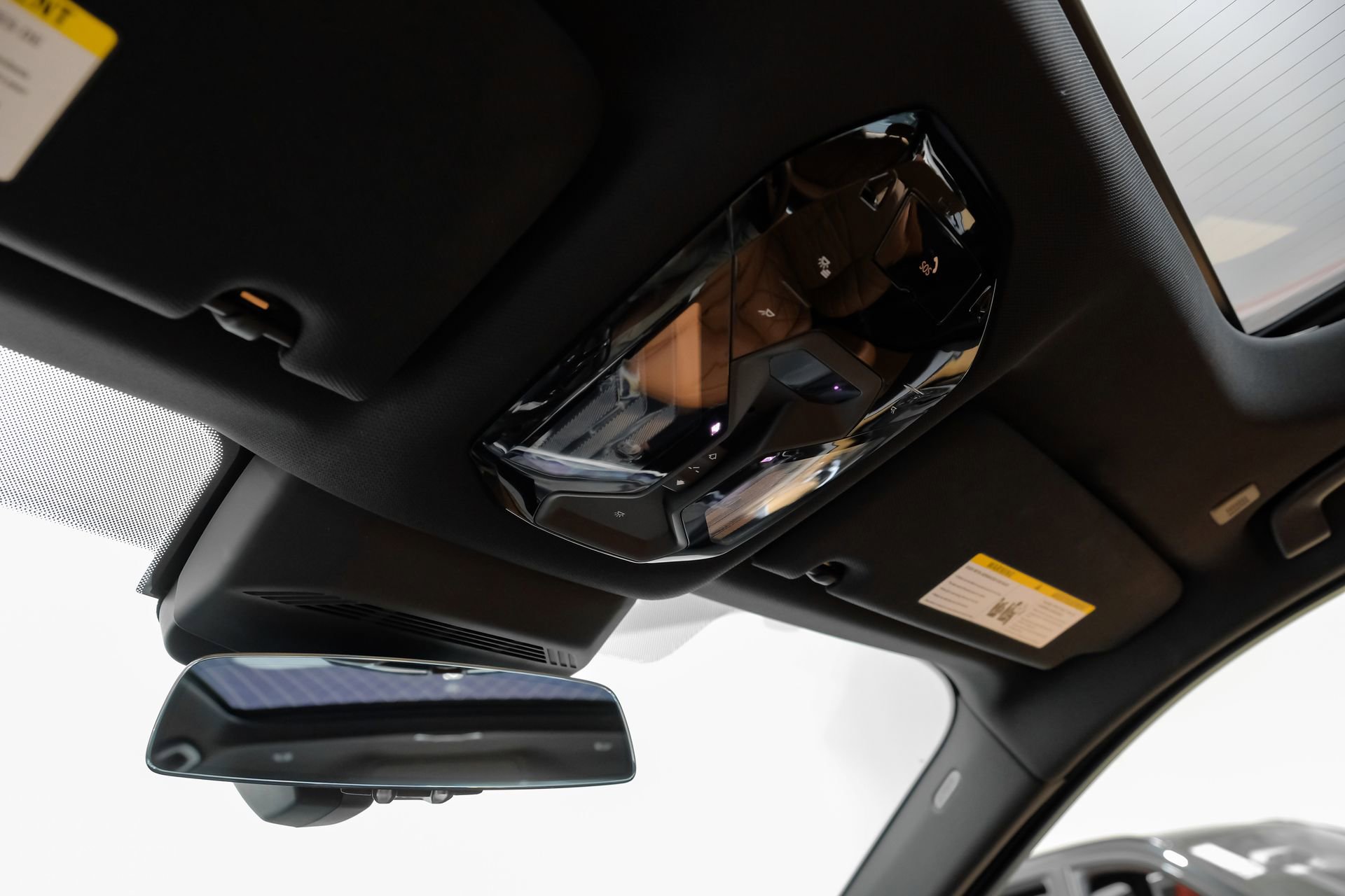 Used 2023 BMW 740i image 34