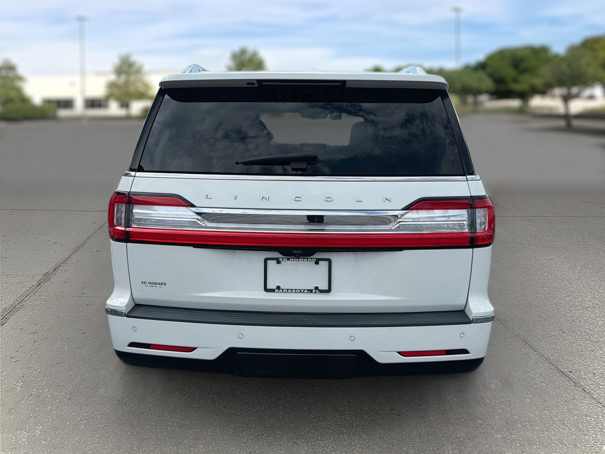 Used 2021 Lincoln Navigator L Reserve AWD/4WD image 6