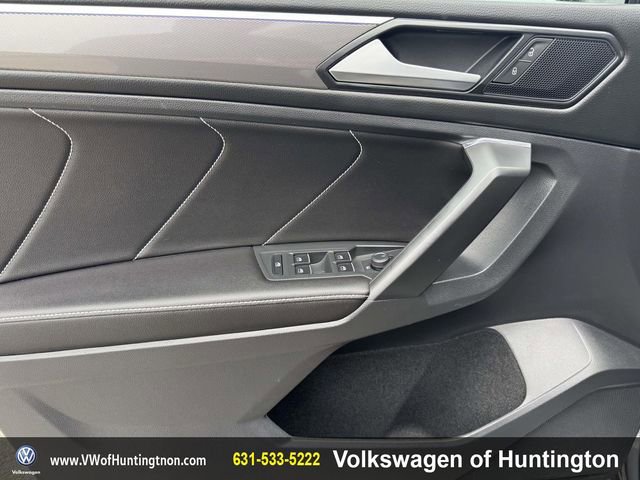 Certified 2023 Volkswagen Tiguan SE R-Line image 15