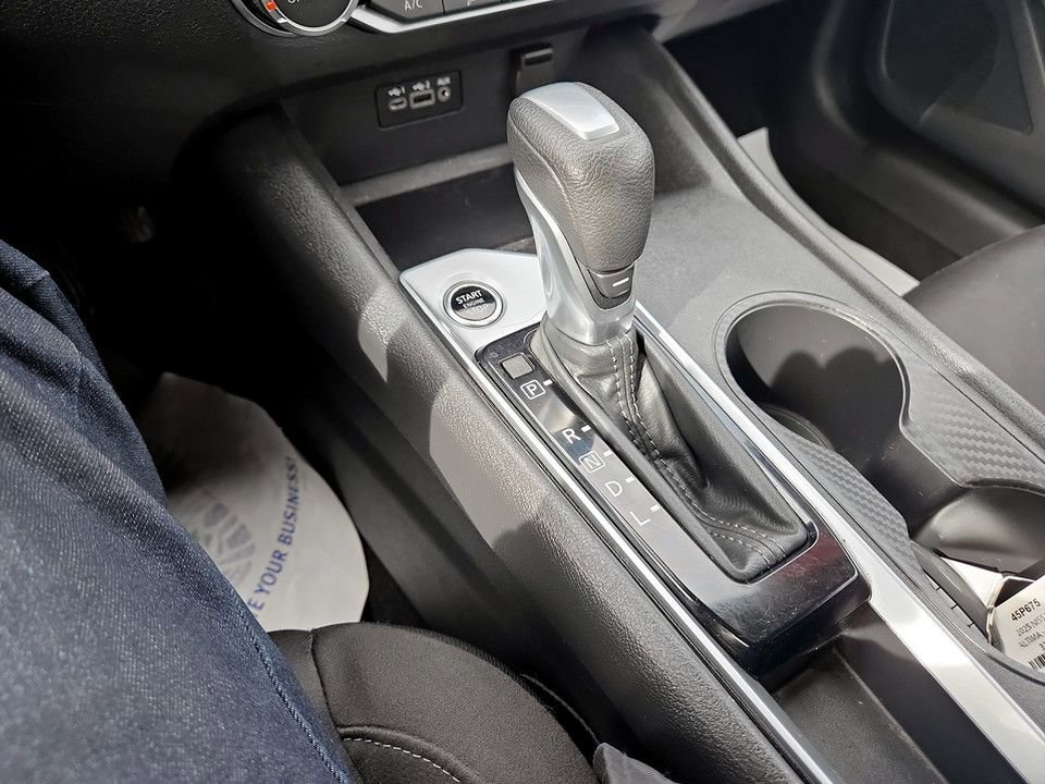 Used 2025 Nissan Altima 2.5 SV image 27