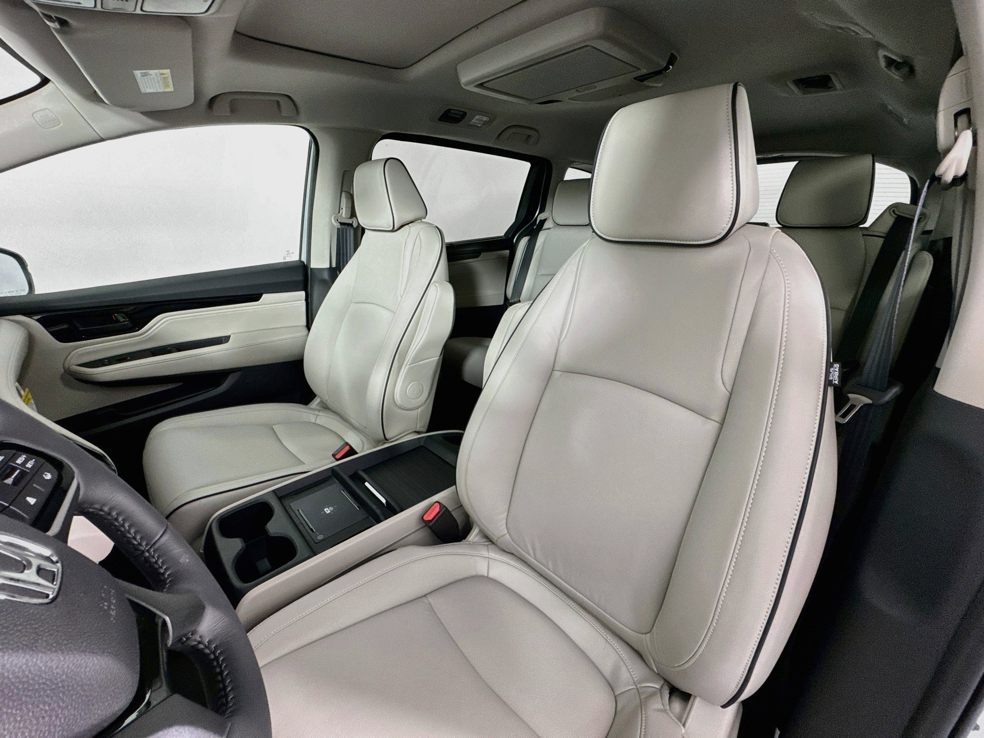 New 2027 Honda Odyssey Touring image 21