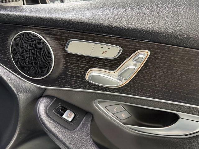 Used 2021 Mercedes-Benz GLC 300 4MATIC image 23