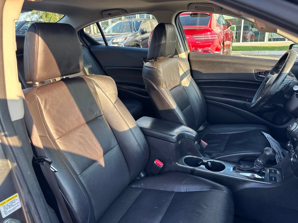 Used 2013 Acura ILX w/ Technology Package FWD image 16
