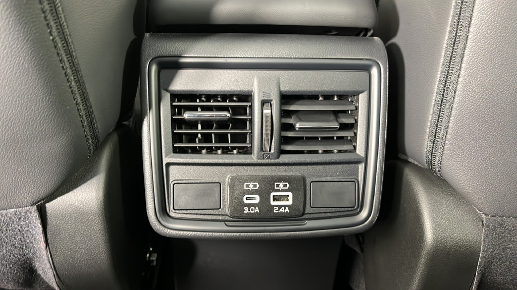 Used 2025 Subaru Forester Premium AWD/4WD image 34