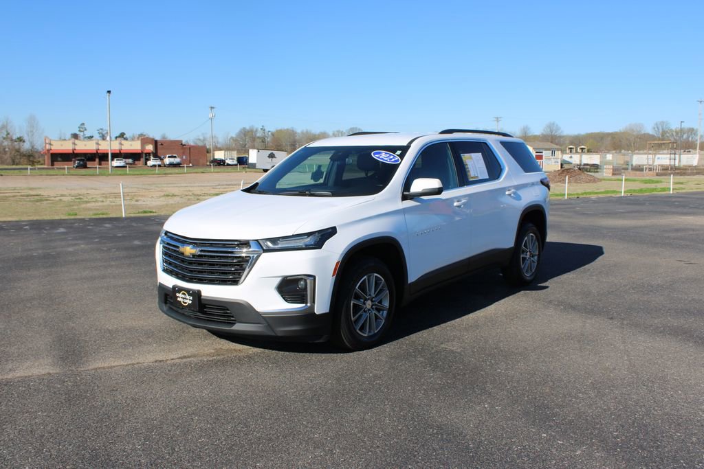 Used 2023 Chevrolet Traverse LT image 4