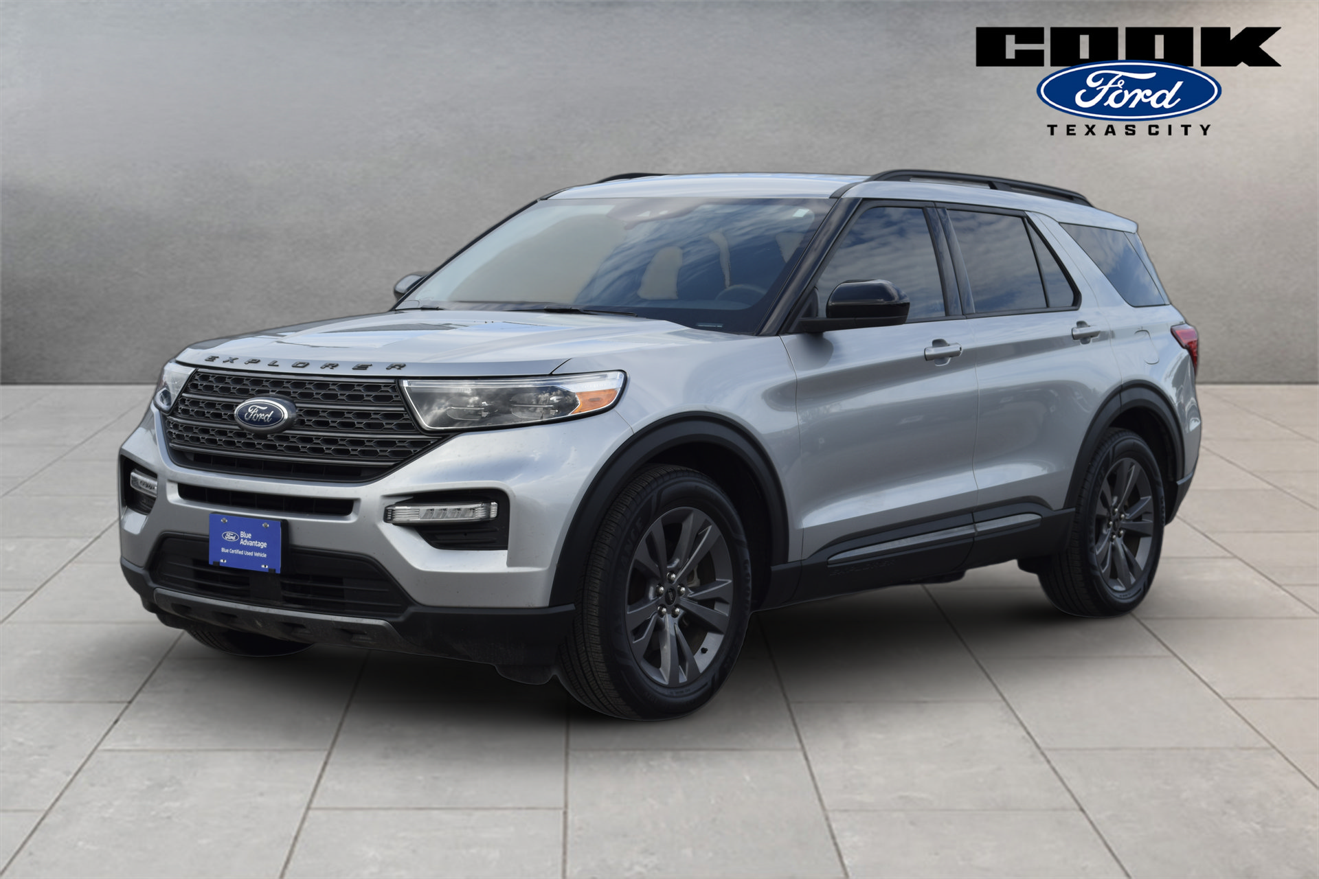 Certified 2023 Ford Explorer XLT w/ Equipment Group 202A