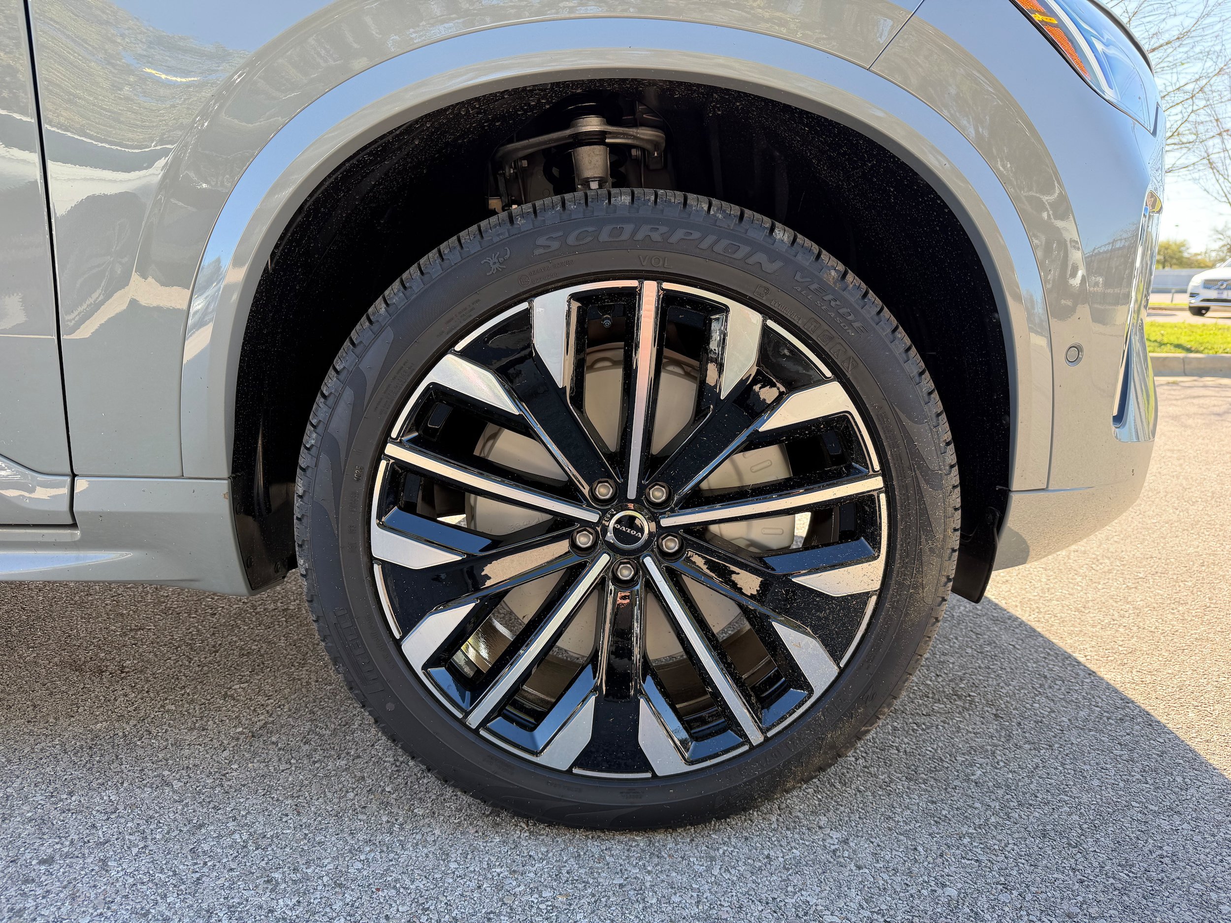 New 2026 Volvo XC90 B6 Ultra w/ Protection Package AWD/4WD image 7