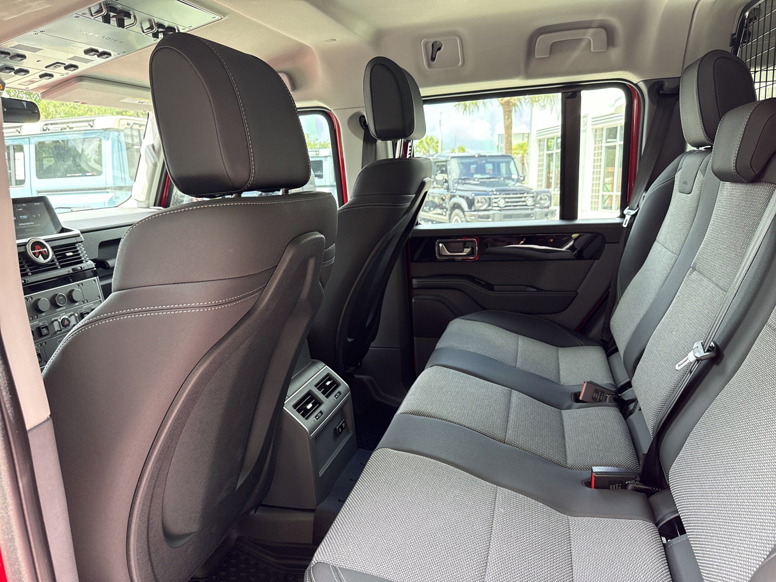 Used 2025 INEOS Grenadier Station Wagon AWD/4WD image 24