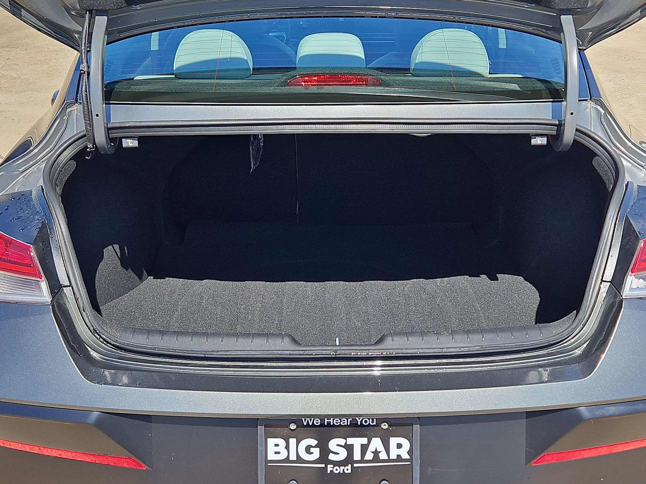 Used 2025 Hyundai Elantra Limited image 29