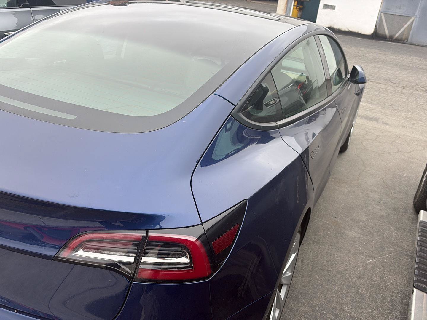 Used 2022 Tesla Model 3 RWD image 2