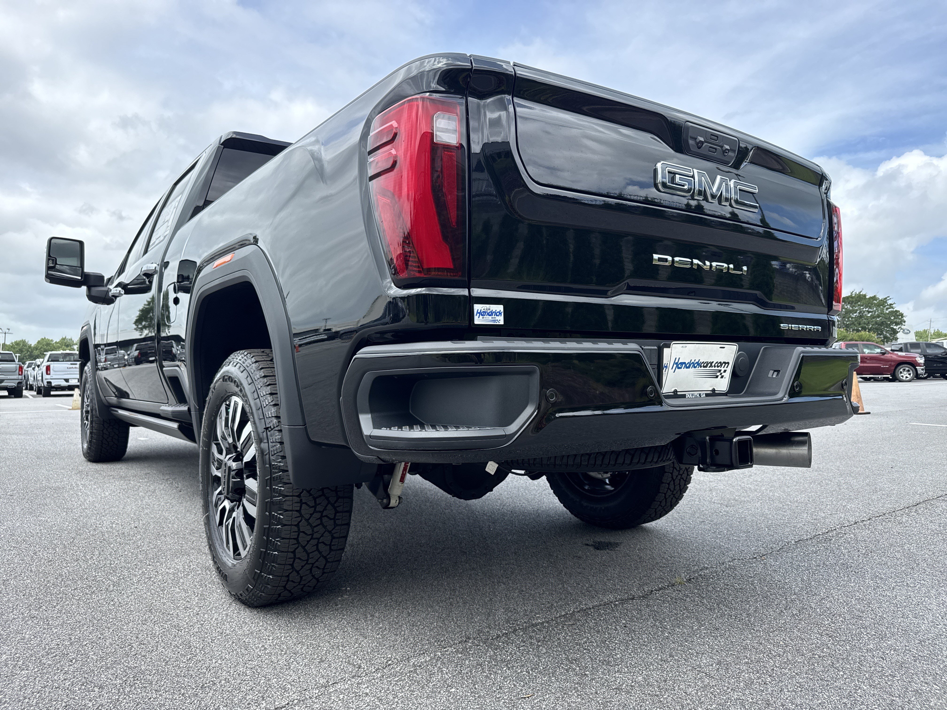 New 2026 GMC Sierra 2500 Denali Ultimate AWD/4WD image 9