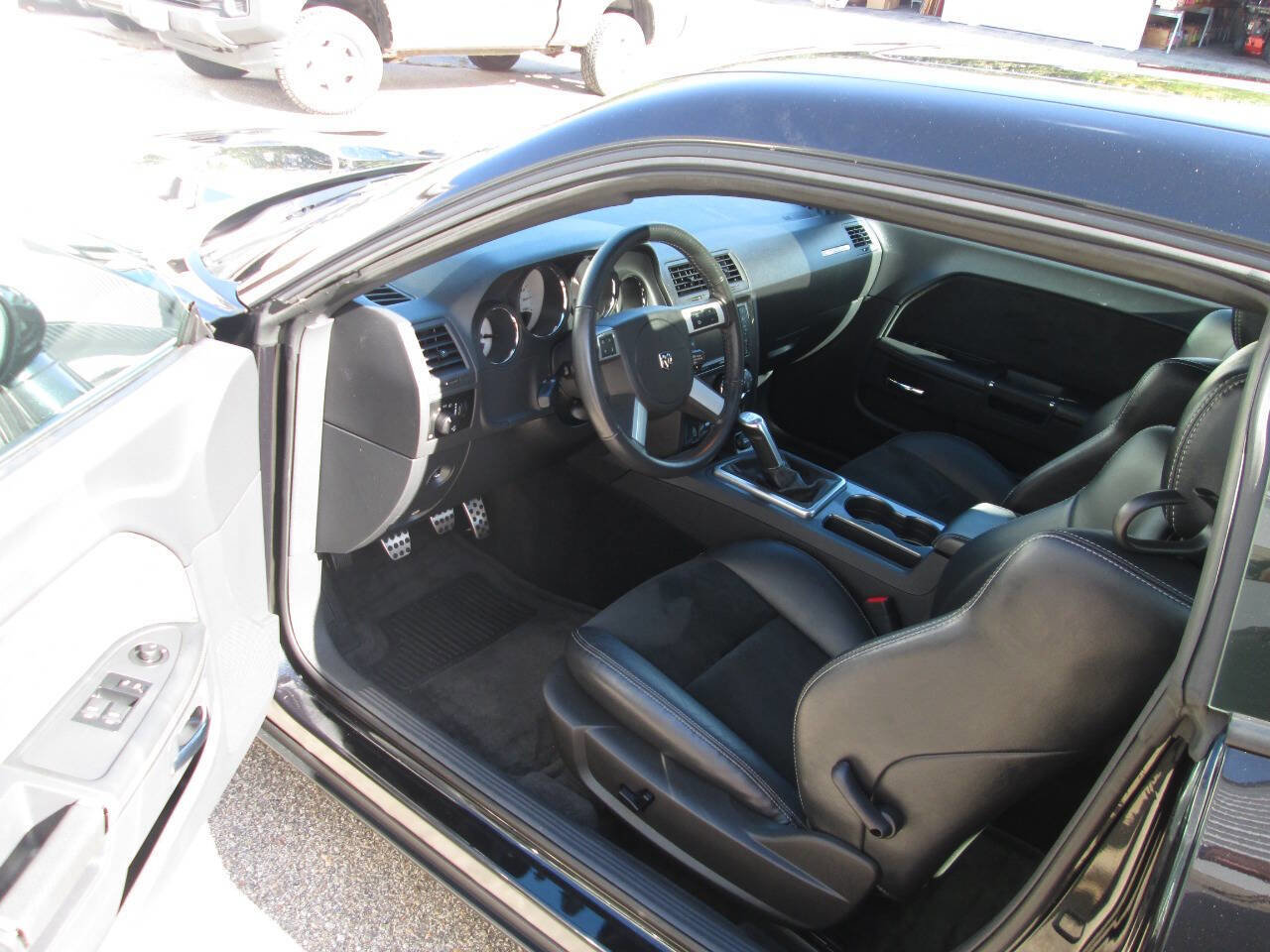 Used 2009 Dodge Challenger SRT8 w/ SRT Option Group II image 22