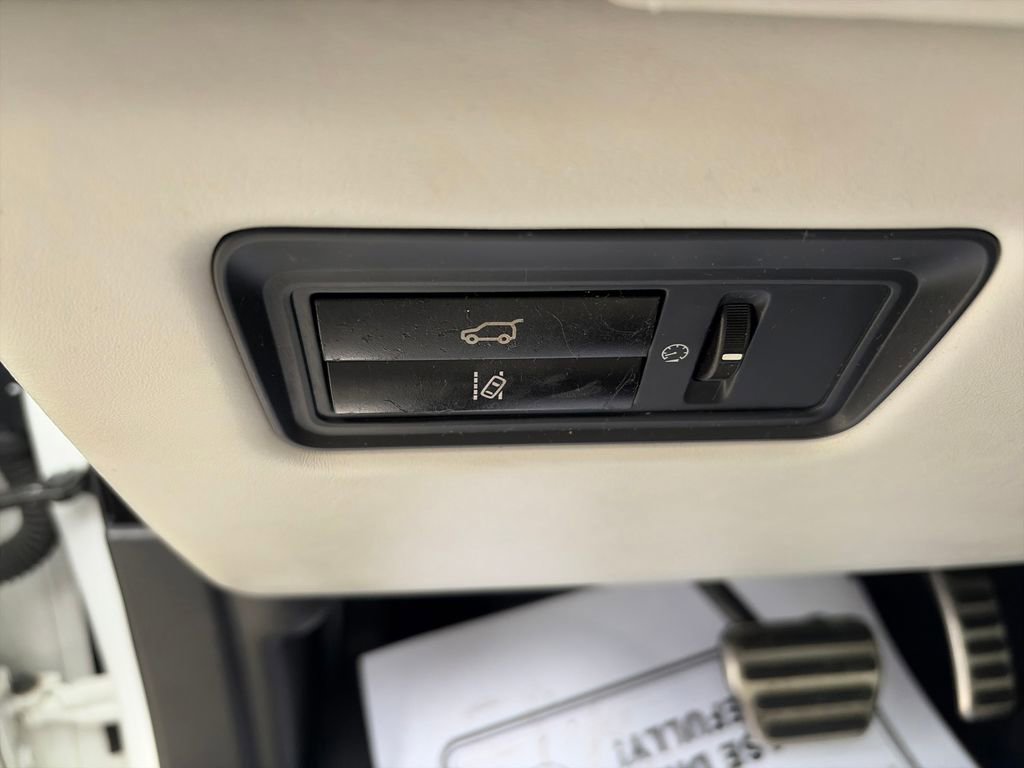 Used 2015 Land Rover Range Rover Autobiography AWD/4WD image 18