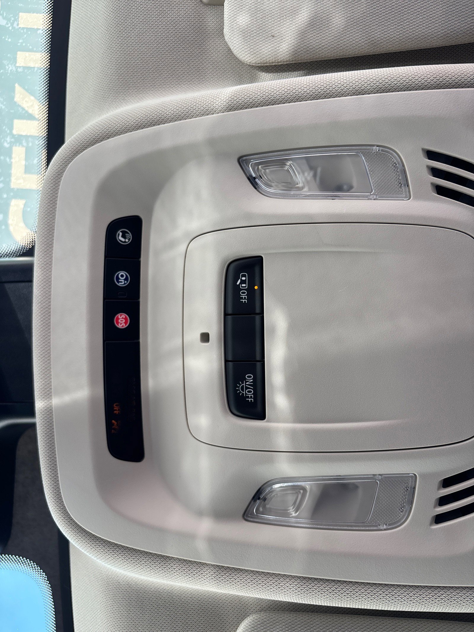Certified 2022 Buick Envision Preferred FWD image 30