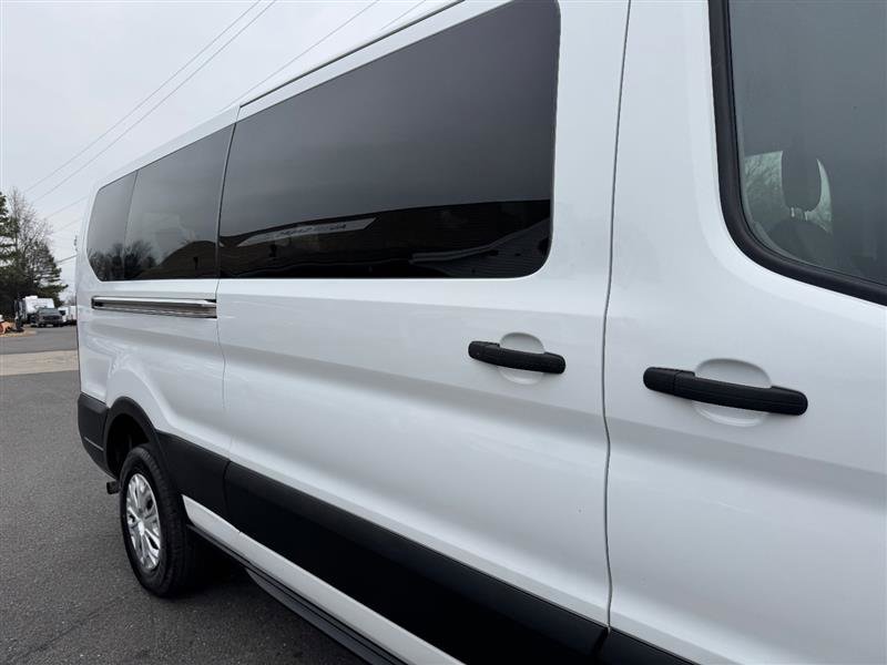 Used 2023 Ford Transit 350 XLT image 21