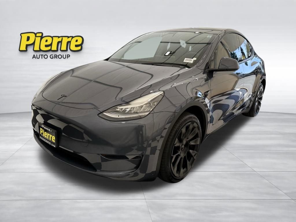 Used 2023 Tesla Model Y Long Range image 1