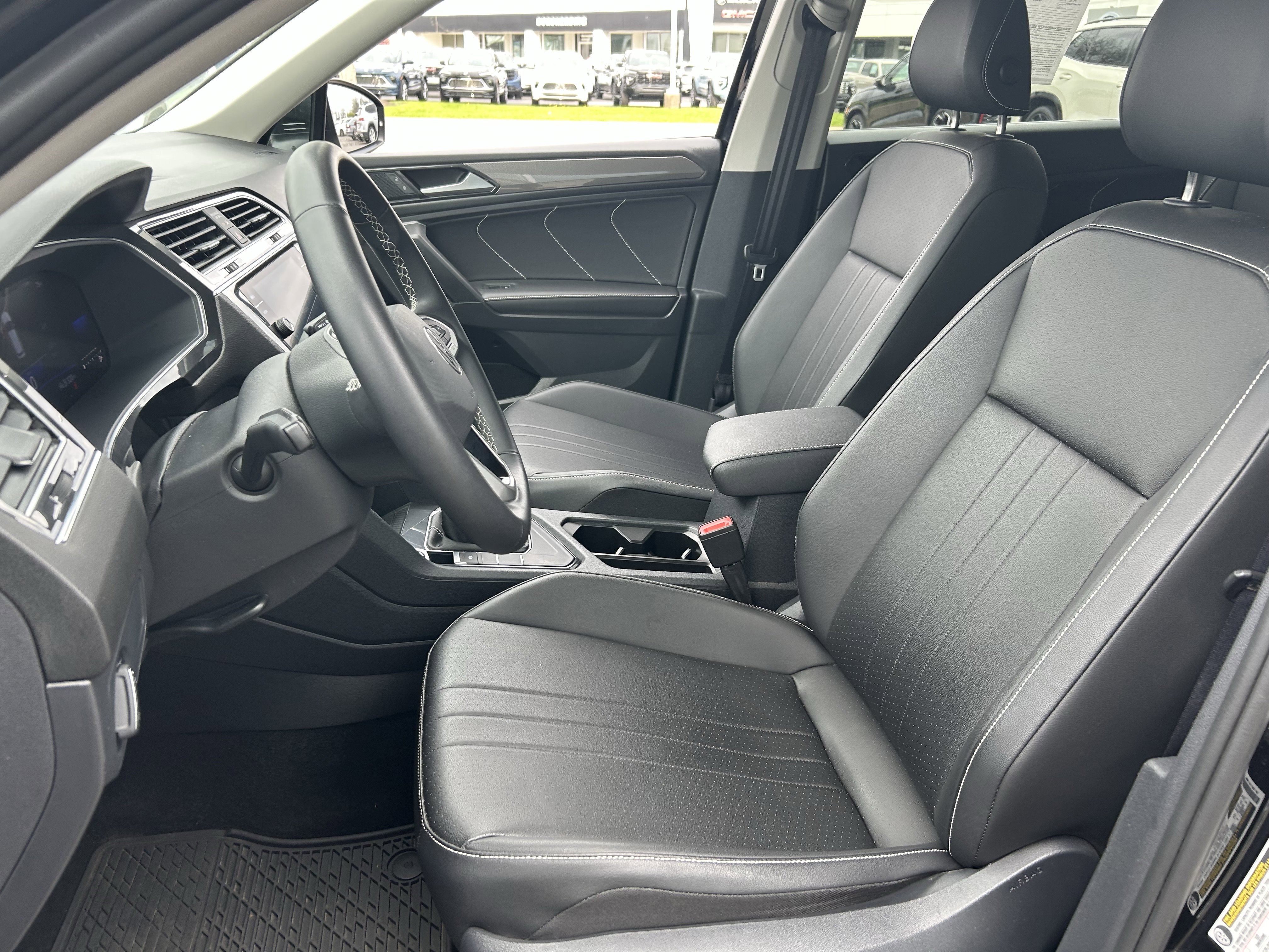 Certified 2023 Volkswagen Tiguan SE image 23