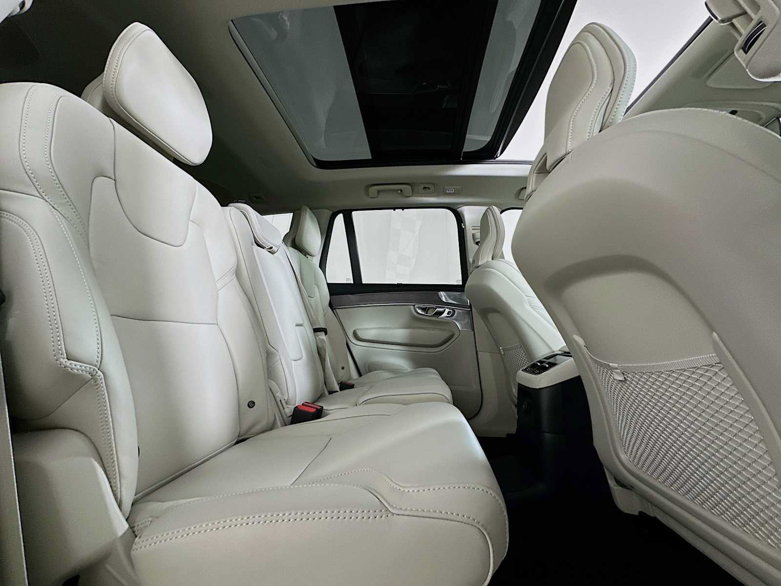 New 2026 Volvo XC90 T8 Ultra w/ Protection Package AWD/4WD image 26