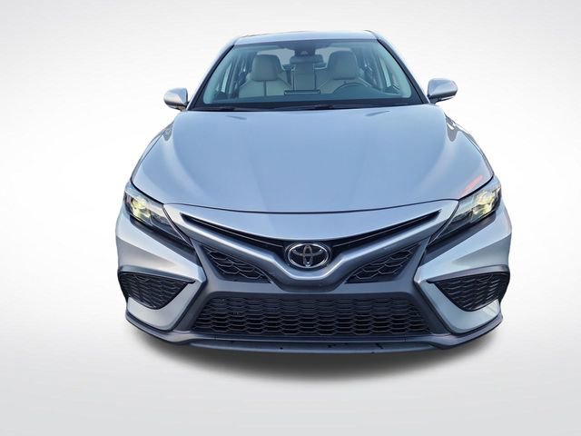Used 2024 Toyota Camry SE image 8