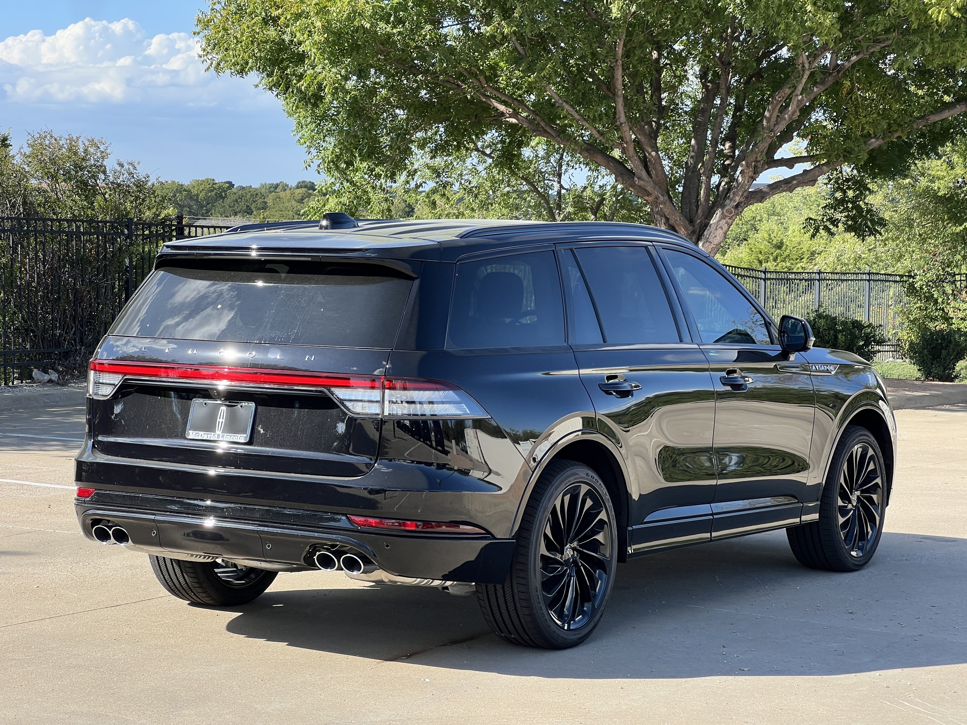 New 2027 Lincoln Aviator Reserve AWD/4WD image 9