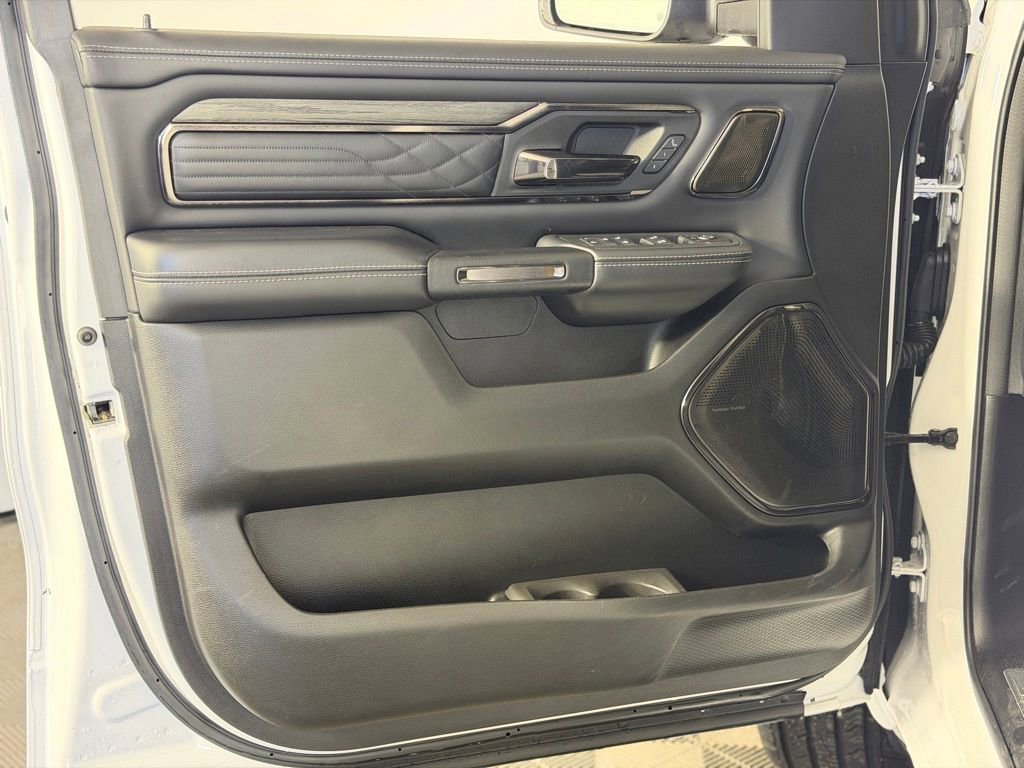 Used 2025 RAM 1500 Limited AWD/4WD image 38