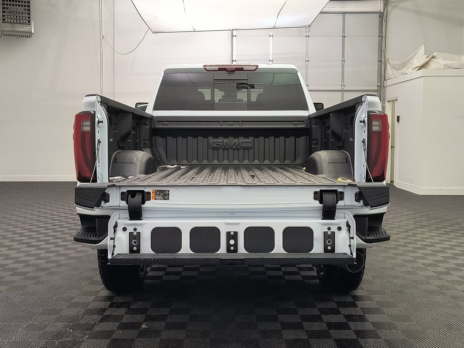 New 2026 GMC Sierra 2500 Denali w/ Denali Reserve Package AWD/4WD image 19