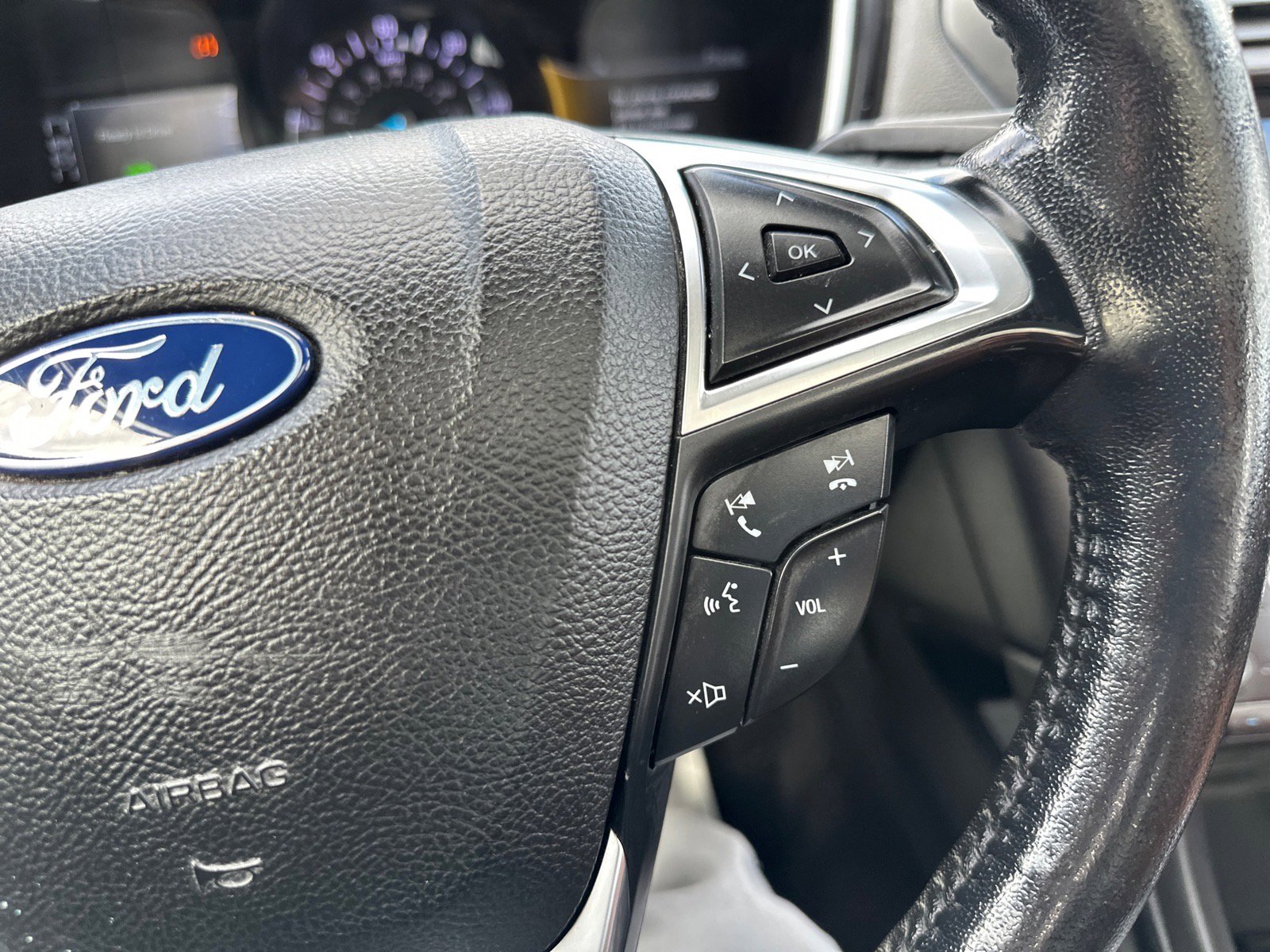 Used 2019 Ford Fusion Titanium FWD image 23