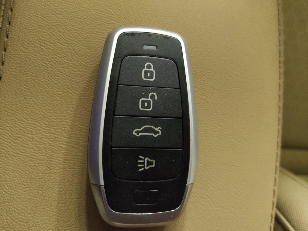 Used 2018 Jeep Compass Sport image 32