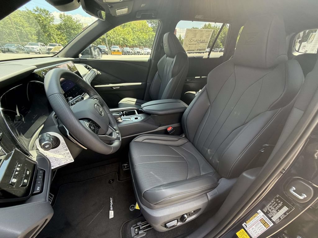 New 2026 Lexus TX 500h AWD image 2