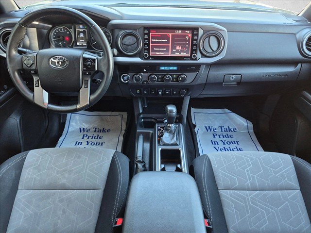 Used 2023 Toyota Tacoma TRD Off-Road w/ Technology Package AWD/4WD image 15