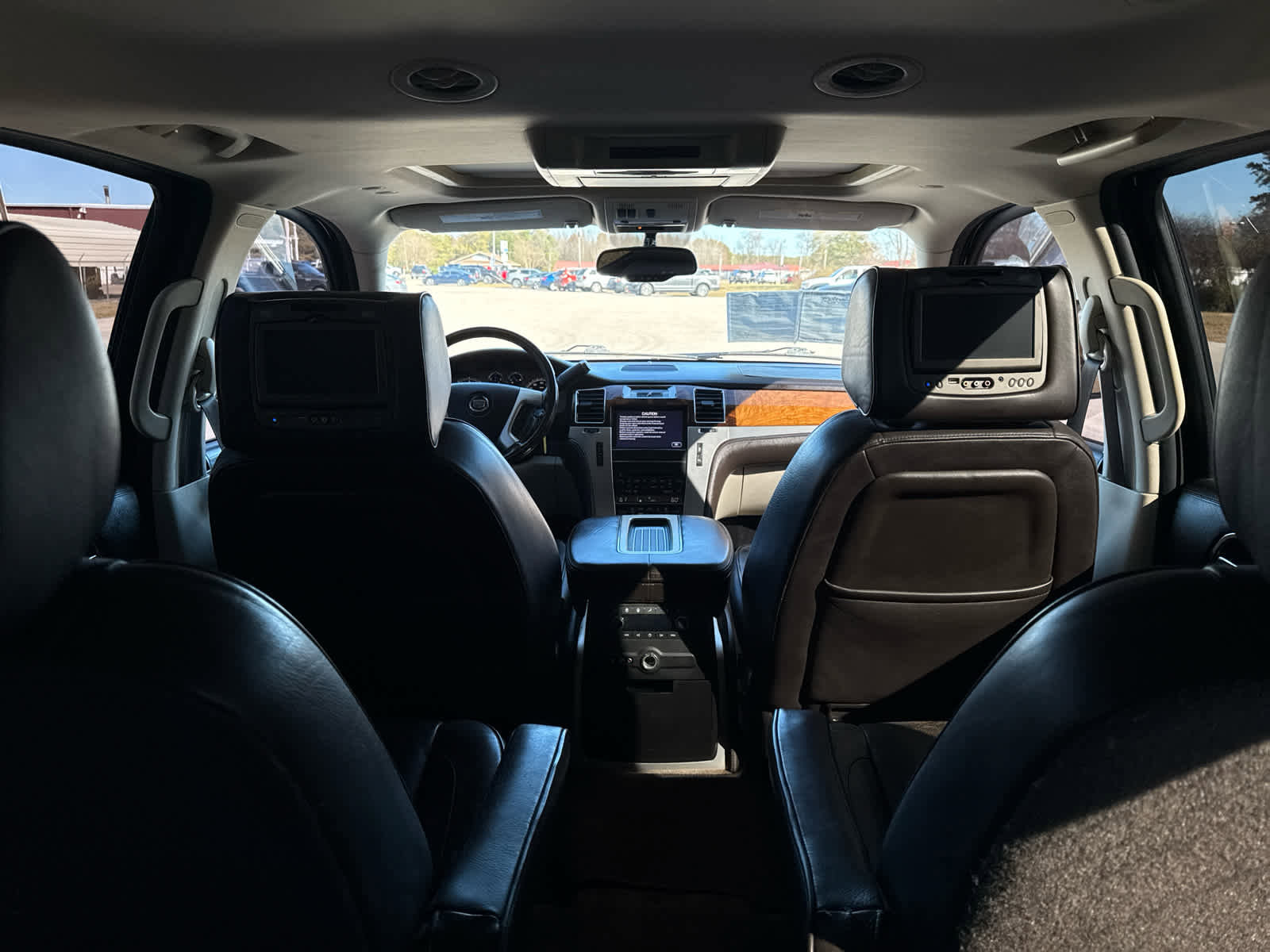 Used 2014 Cadillac Escalade ESV Platinum image 22