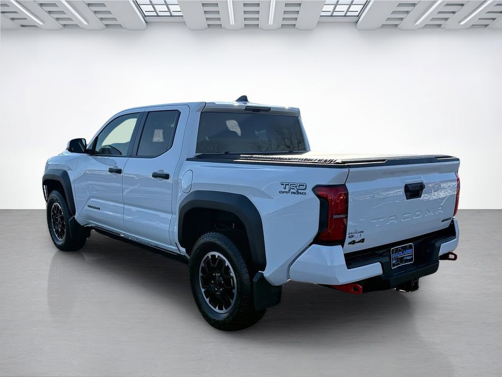 Used 2025 Toyota Tacoma TRD Off-Road image 4