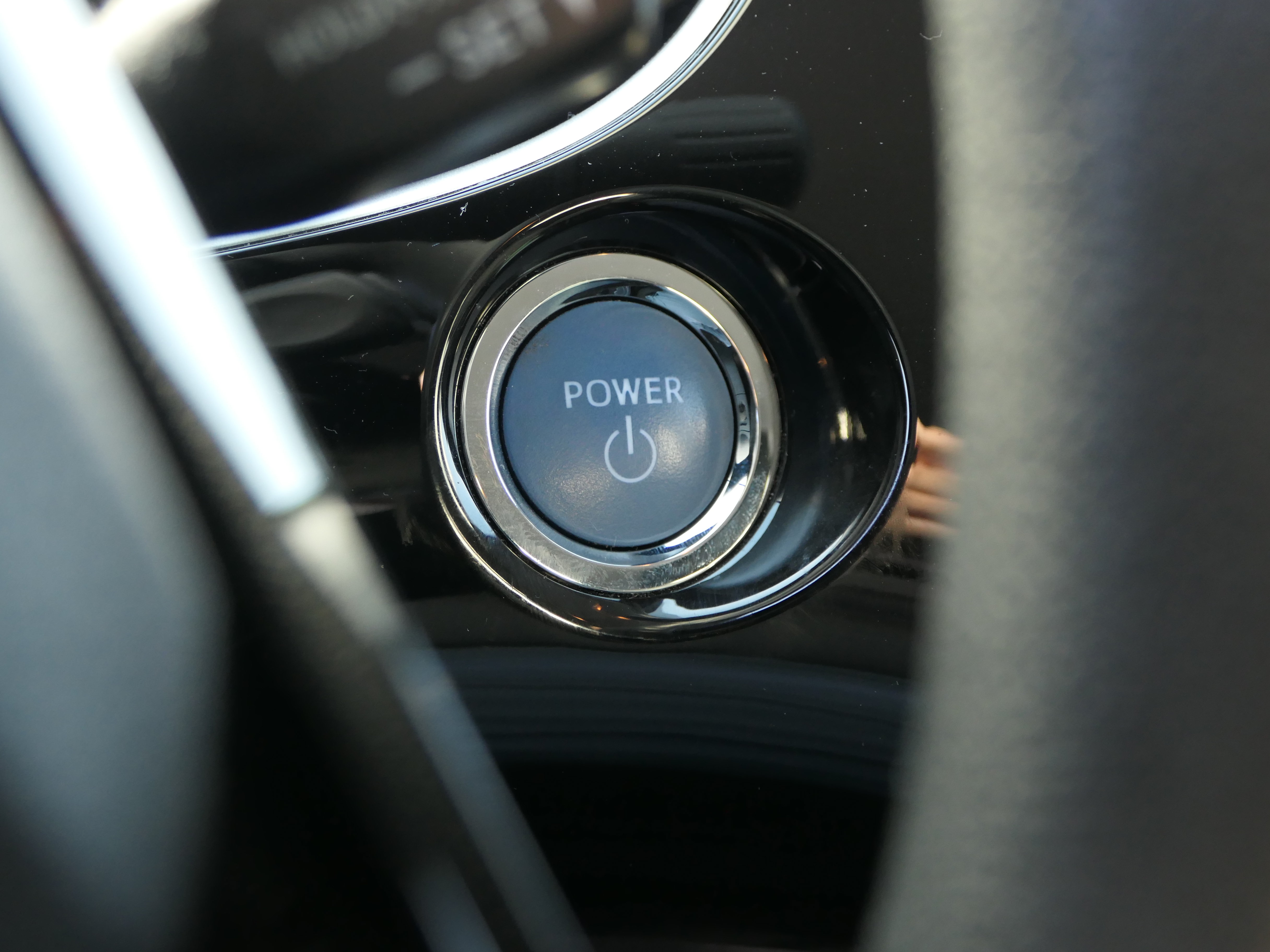 Used 2022 Toyota Prius L Eco FWD image 15