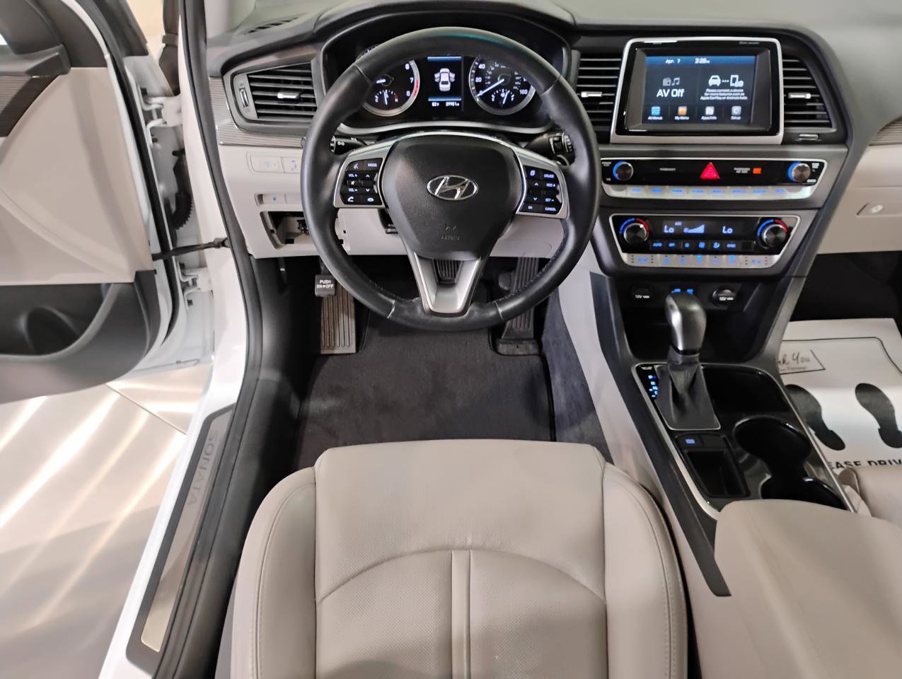 Used 2018 Hyundai Sonata Limited image 24