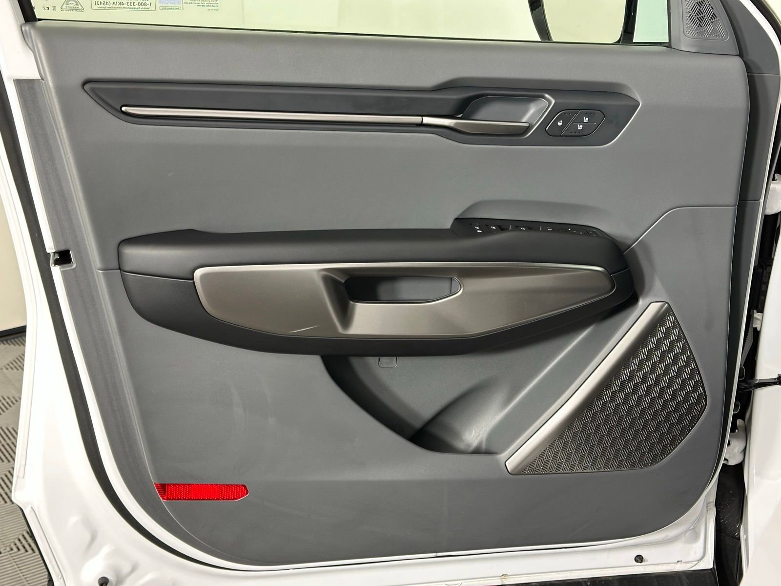 Used 2025 Kia EV9 Wind image 44