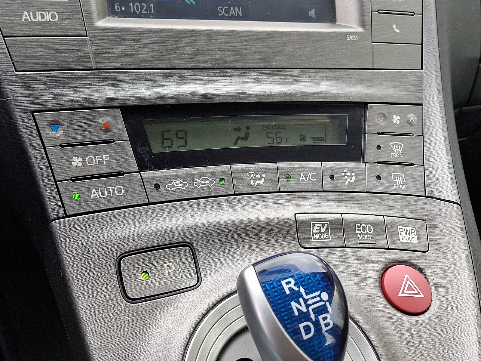 Used 2014 Toyota Prius Two image 15