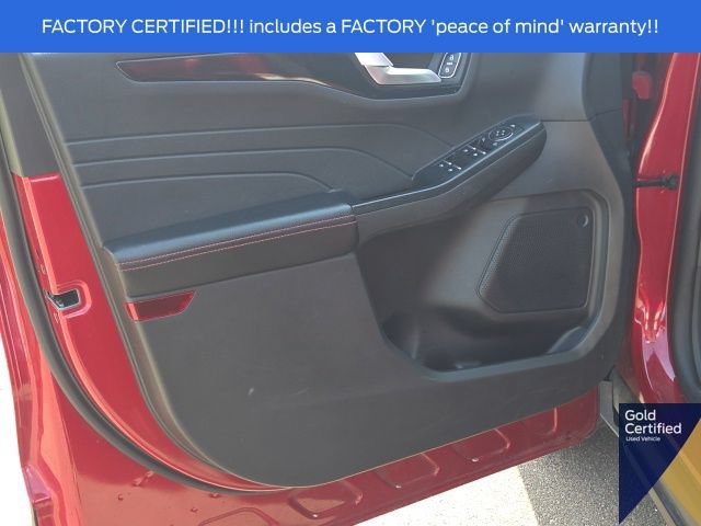Certified 2025 Ford Escape ST-Line Select AWD/4WD image 26